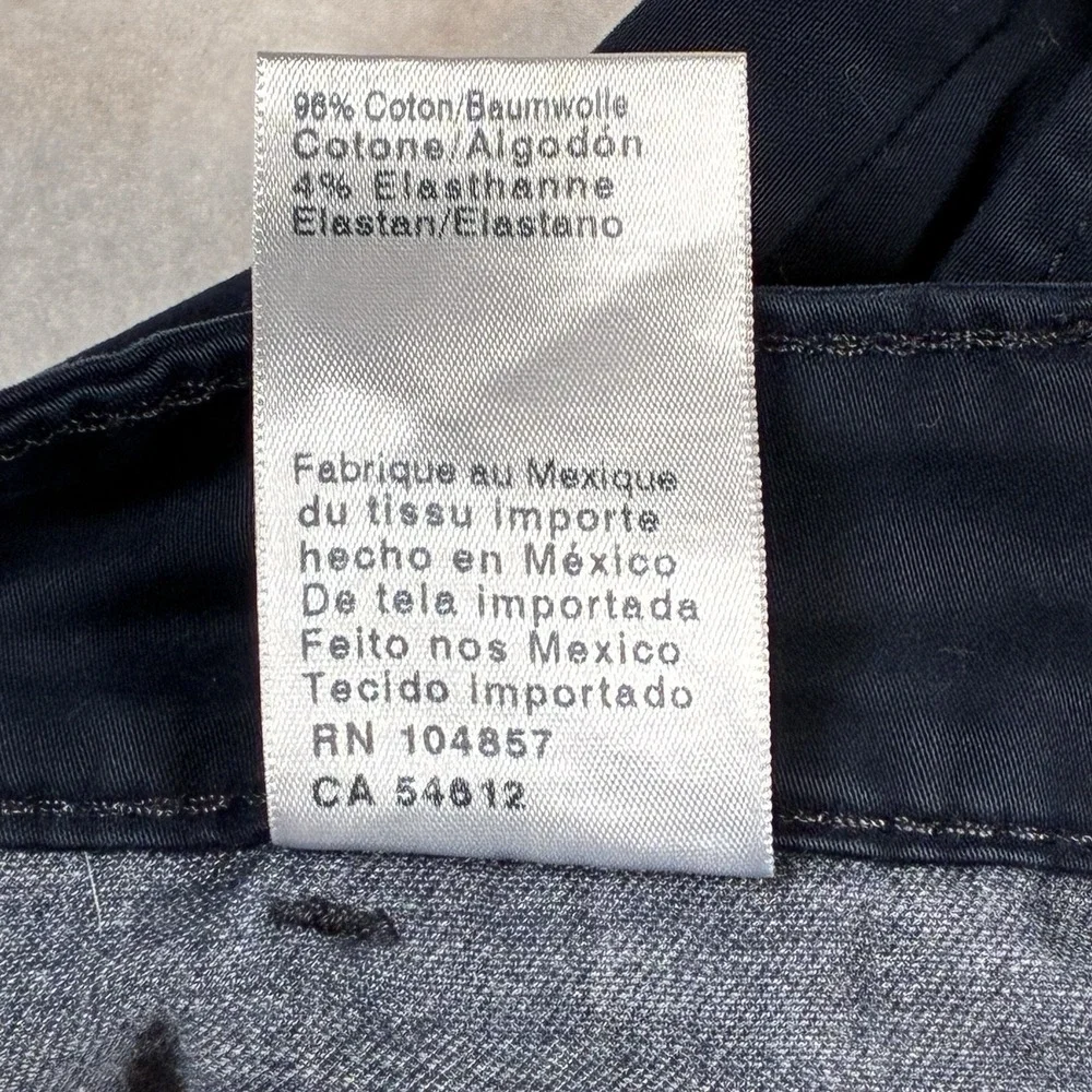 AG Adriano Goldschmied Wanderer Mens 31 Navy Blue Stretch Chino Casual Shorts